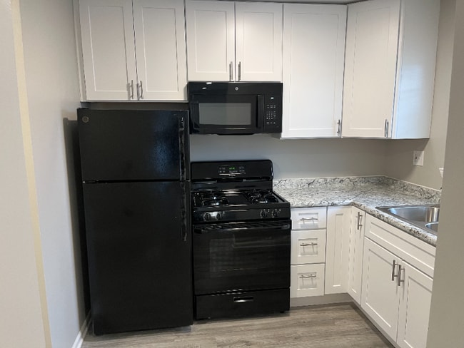 4905 Belmont Rd, Unit 20 in Downers Grove, IL - Building Photo - Building Photo