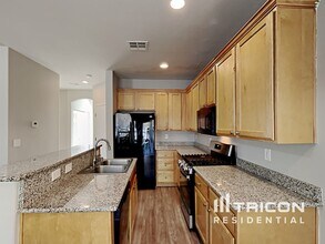 8424 Quarentina Ave in Las Vegas, NV - Building Photo - Building Photo