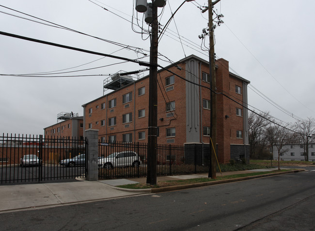 Bedford Falls in Washington, DC - Building Photo - Building Photo