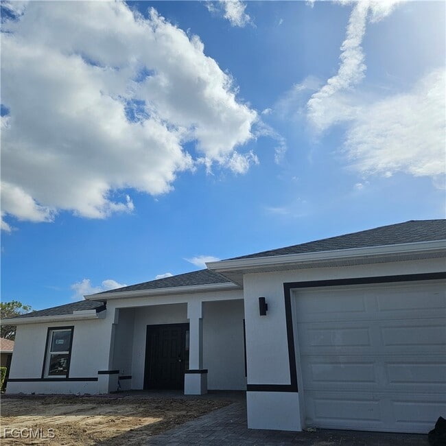 property at 904 Vogiantzis Pkwy