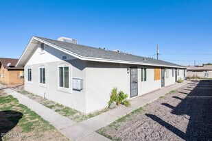 2254 W Southern Ave in Phoenix, AZ - Building Photo
