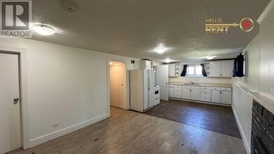 3739 Rumble St in Burnaby, BC - Building Photo - Building Photo
