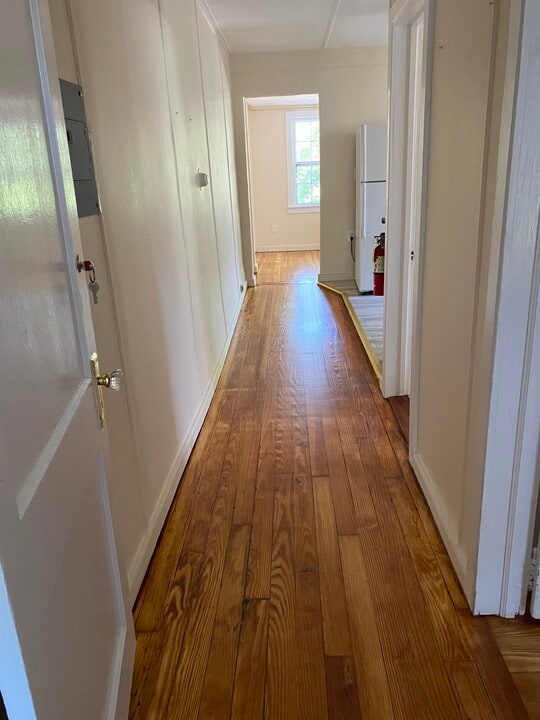 13 BRIDGE St, Unit Unit #2 2nd Fl in Stockton, NJ - Building Photo