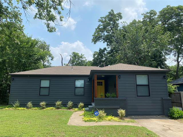 2124 Tisinger Ave in Dallas, TX - Building Photo - Building Photo