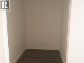 4688 Kingsway in Burnaby, BC - Building Photo - Building Photo