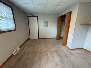 211 N Grand St, Unit APT A 1st floor in Lewistown, PA - Building Photo - Building Photo