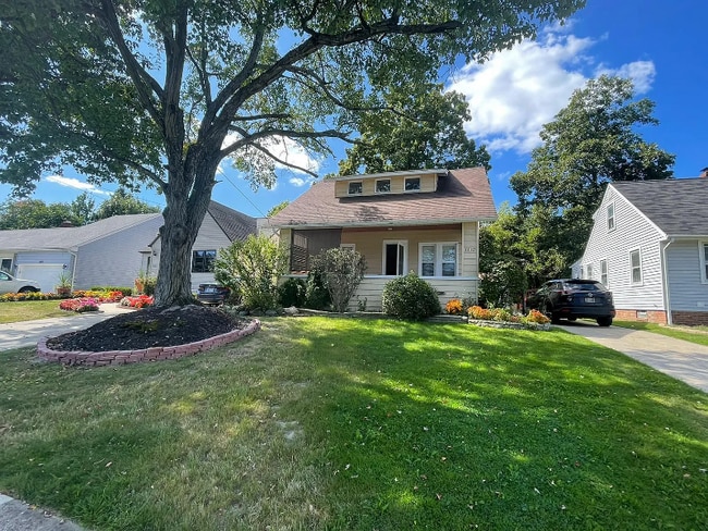 1612 Parker Dr in Mayfield Heights, OH - Building Photo - Building Photo