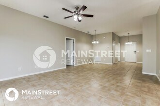 918 Grand Canyon Dr in Valrico, FL - Foto de edificio - Building Photo