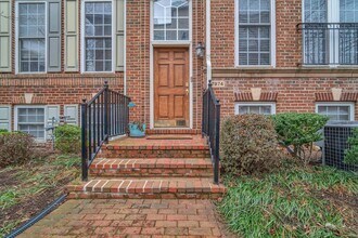 7974 Vigne Ct in Vienna, VA - Building Photo - Building Photo