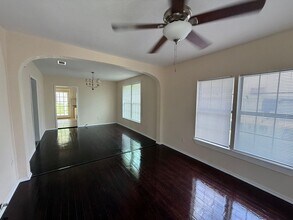 2202 Burnett Ave in Waco, TX - Building Photo - Building Photo