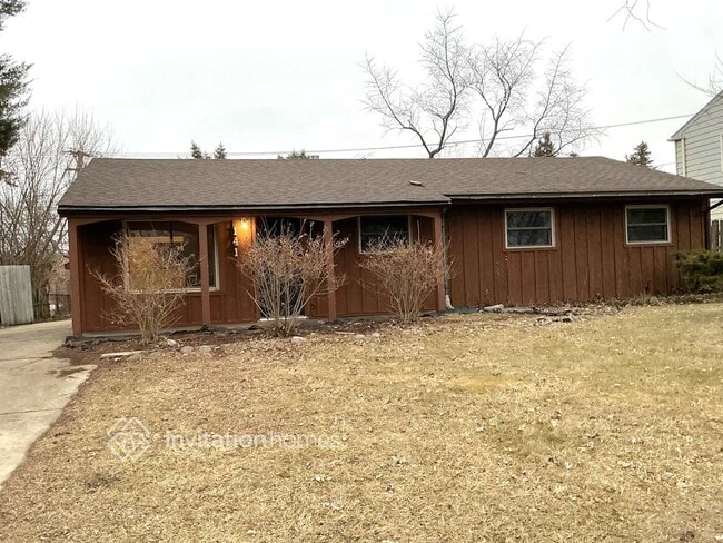 property at 141 Queenswood Rd