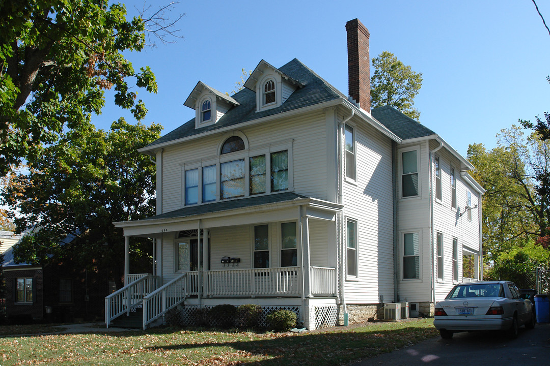 638 N Broadway in Lexington, KY - Foto de edificio