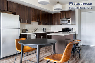 565 San Antonio Rd in Mountain View, CA - Building Photo - Building Photo