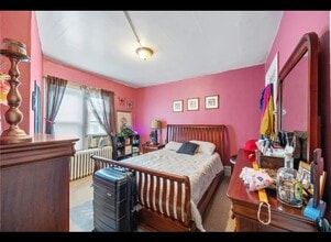 32 W William St in Bath, NY - Foto de edificio - Building Photo