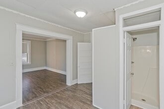 116 Fort Pleasant Ave in Springfield, MA - Building Photo - Building Photo