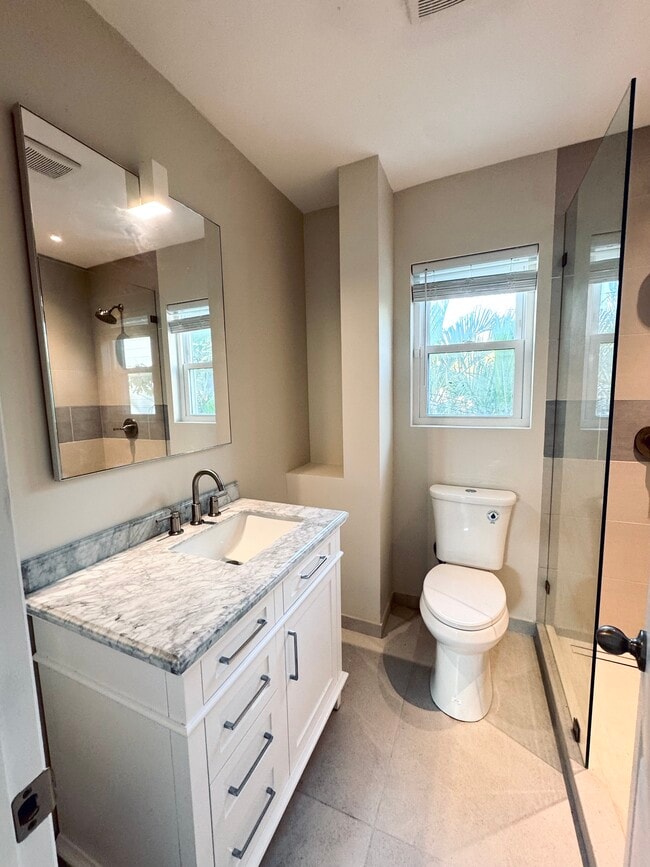 3811 Washington Rd in West Palm Beach, FL - Building Photo - Building Photo