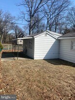 220 Crystal Dr in Monroe, NJ - Building Photo