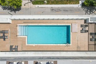 321 NE 26th St in Miami, FL - Building Photo