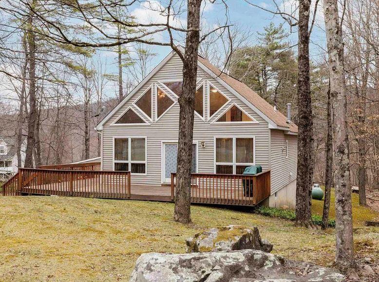 831 N Chodikee Lake Rd in Highland, NY - Building Photo