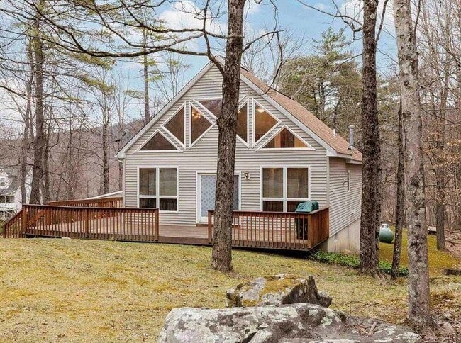 property at 831 N Chodikee Lake Rd