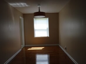 505 W Meadow Ln in St. Joseph, MO - Foto de edificio - Building Photo