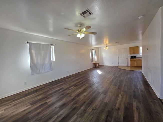 2730 Towell St in Overgaard, AZ - Building Photo - Building Photo