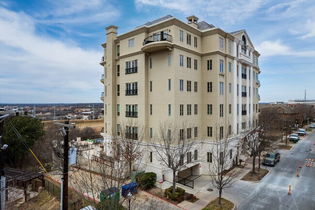 Villa de Leon in Fort Worth, TX - Foto de edificio - Building Photo