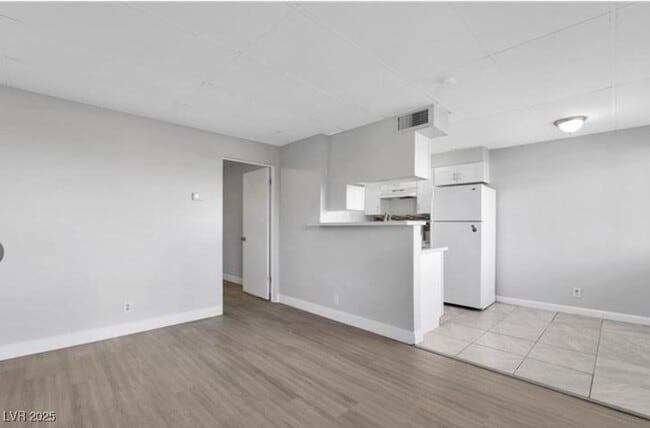 239 W Cleveland Ave in Las Vegas, NV - Building Photo - Building Photo