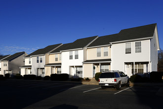 The Gardens Townhome Apartments in Jackson, GA - Building Photo - Building Photo