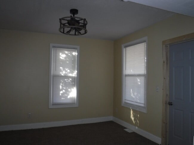 6417 Washington St in St. Joseph, MO - Building Photo - Building Photo