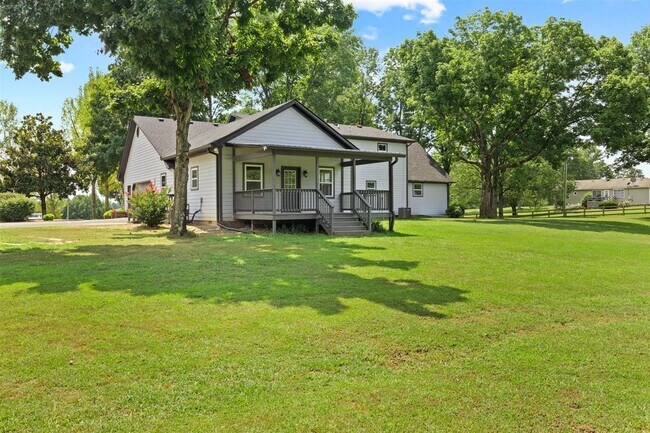 10188 Russellville Rd in Bowling Green, KY - Building Photo - Building Photo