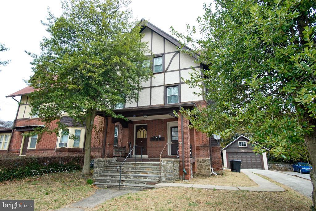 9 Montgomery Ave in Bala Cynwyd, PA - Building Photo