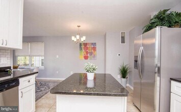 8800 Community Square Ln in Upper Marlboro, MD - Building Photo - Building Photo