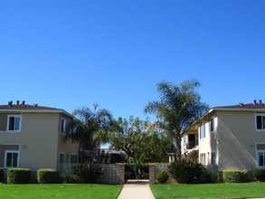 2265-2267 Canyon Dr in Costa Mesa, CA - Building Photo - Building Photo