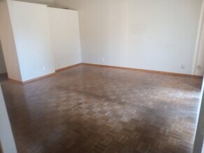 927 W 8th St in Santa Rosa, CA - Building Photo - Building Photo