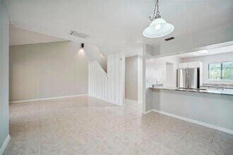 53 Saint Andrews Ct in Kissimmee, FL - Foto de edificio - Building Photo