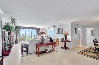 500 Ocean Dr, Unit W11B in Juno Beach, FL - Building Photo - Building Photo
