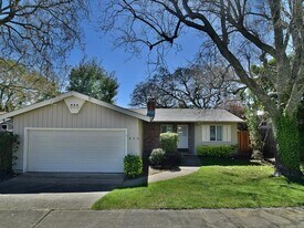 353 Miller Creek Rd in San Rafael, CA - Building Photo