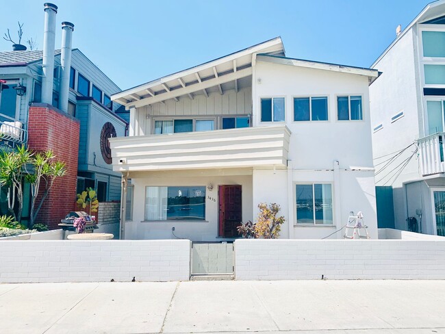 property at 3434-36 Bayside Walk