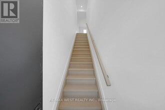 502 Atlas Ave in Toronto, ON - Building Photo - Building Photo