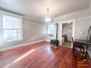 1708 16th St in Sacramento, CA - Foto de edificio - Building Photo