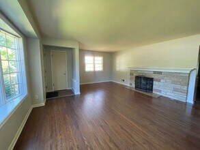 76 Elmhurst SE in Grand Rapids, MI - Building Photo - Building Photo