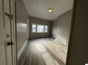 9 Rose Ave, Unit 2 in Jersey City, NJ - Building Photo - Building Photo