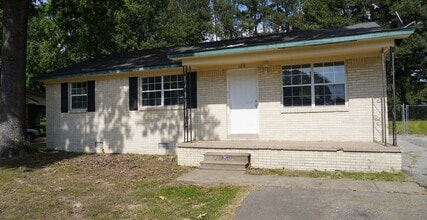 128 Meadowbrook Dr in Martin, TN - Foto de edificio - Building Photo