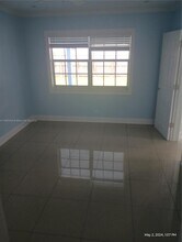 258 Neptune Ave, Unit S in Lauderdale-by-the-Sea, FL - Foto de edificio - Building Photo