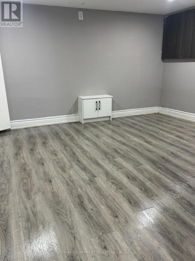 267 Millen Rd in Hamilton, ON - Building Photo - Building Photo