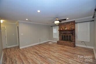 1710 Kimway Ct in Matthews, NC - Foto de edificio - Building Photo