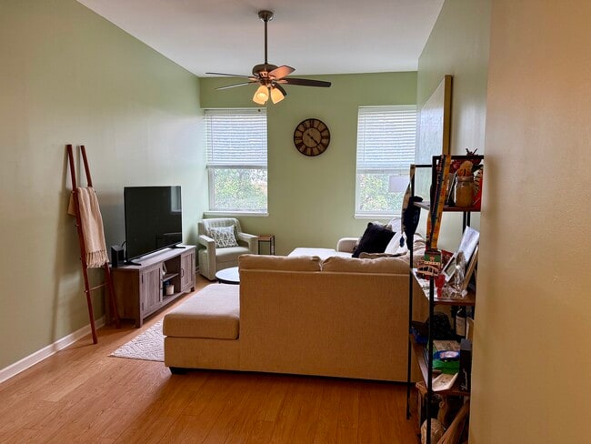 54 W Cherry St, Unit 310 in Rahway, NJ - Building Photo - Building Photo