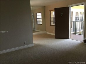 13500 SW 1st St-Unit -204U in Pembroke Pines, FL - Building Photo - Building Photo