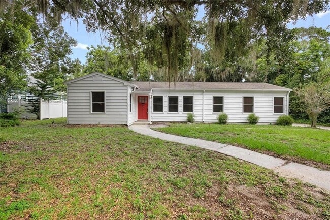 property at 605 N Amelia Ave